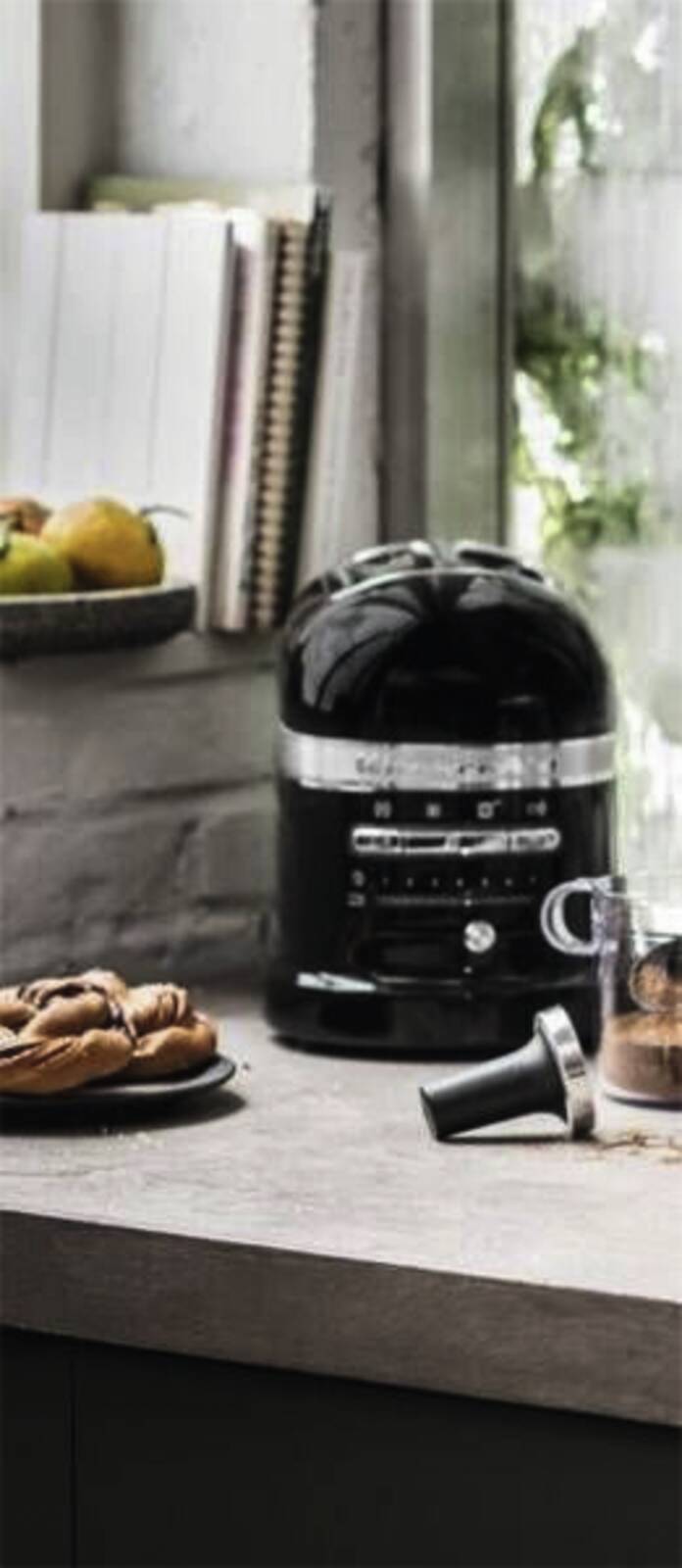 Abbildung 4 zu Kitchenaid Toaster 5KMT2204EOB Onyx-Schwarz 1250 Watt 2-Scheiben-Toaster B Ware