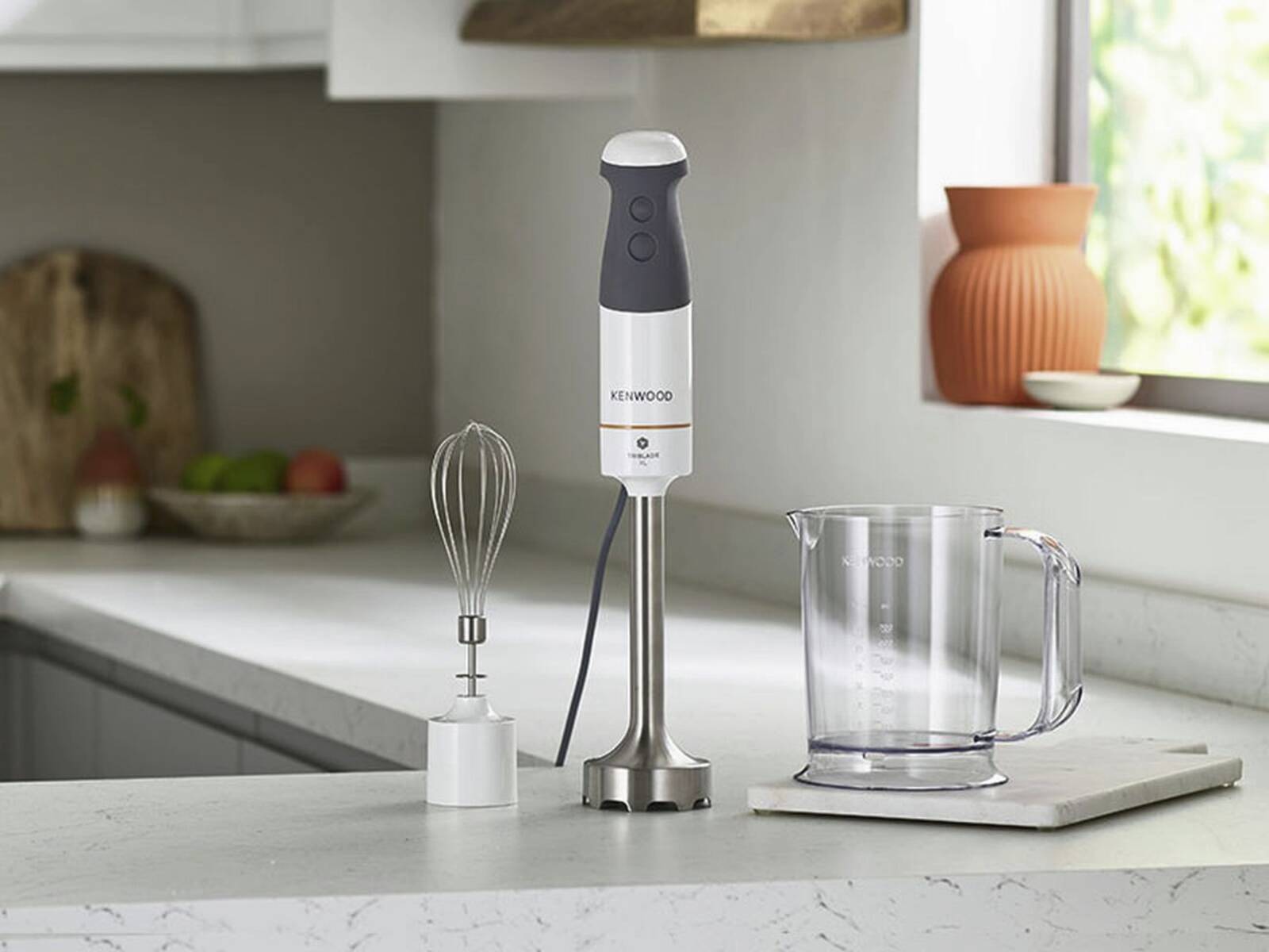 Abbildung 1 zu Kenwood Elektro Stabmixer HBM 40.002WH 850 Watt 500 ml Mixbecher Schnee. B Ware