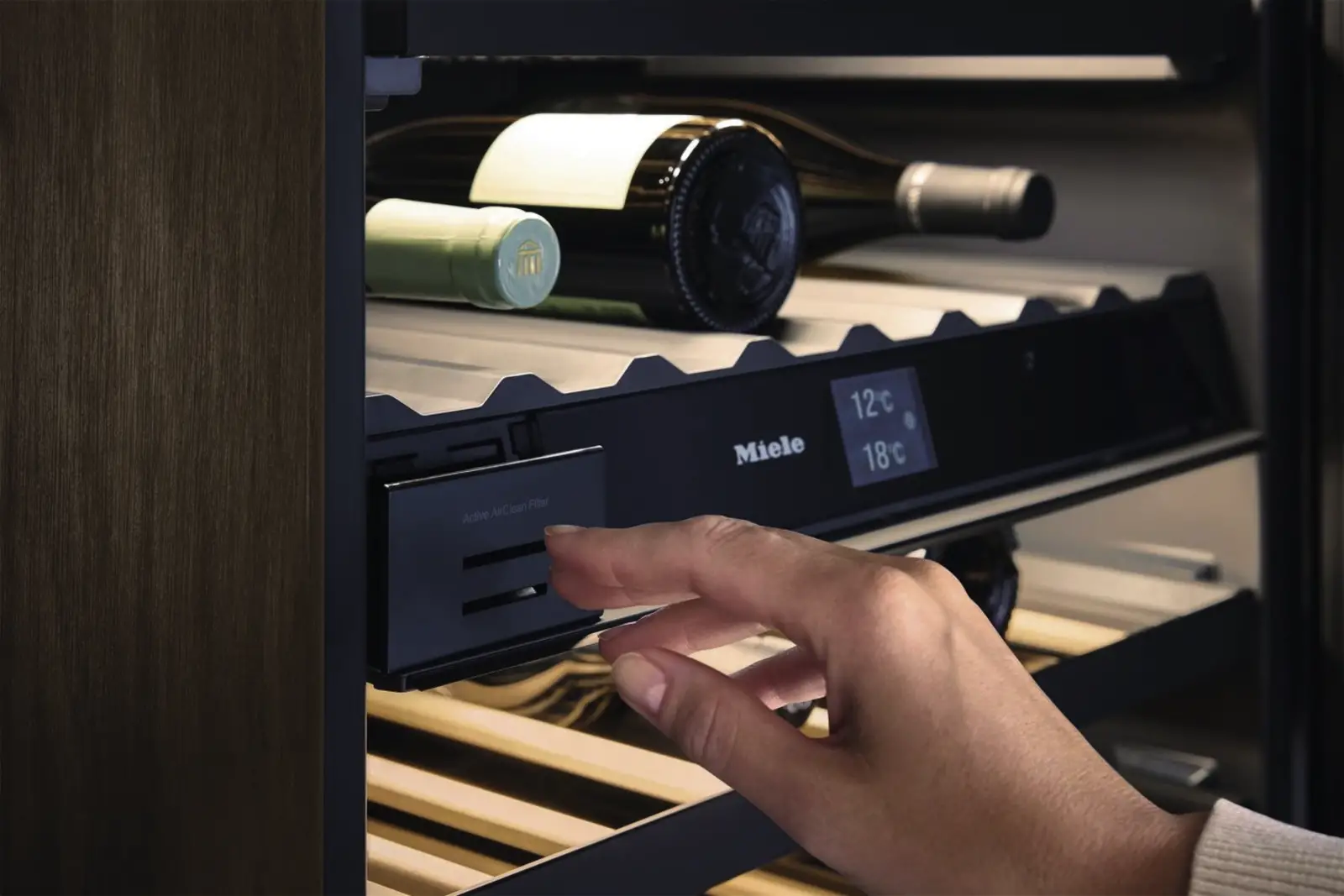 Miele KWTUS 7054 F Inbouw WIjnklimaatkast