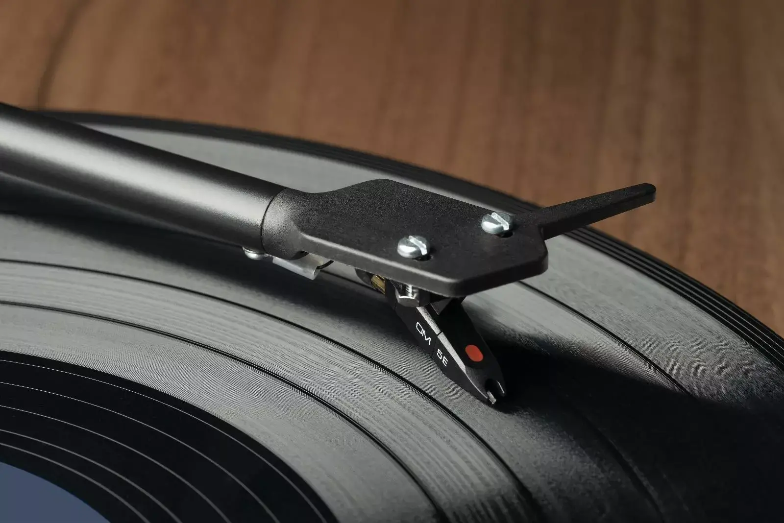 Pro-Ject E1 BT AT3600L Platenspeler Voorversterkt Bluetooth - Walnoot