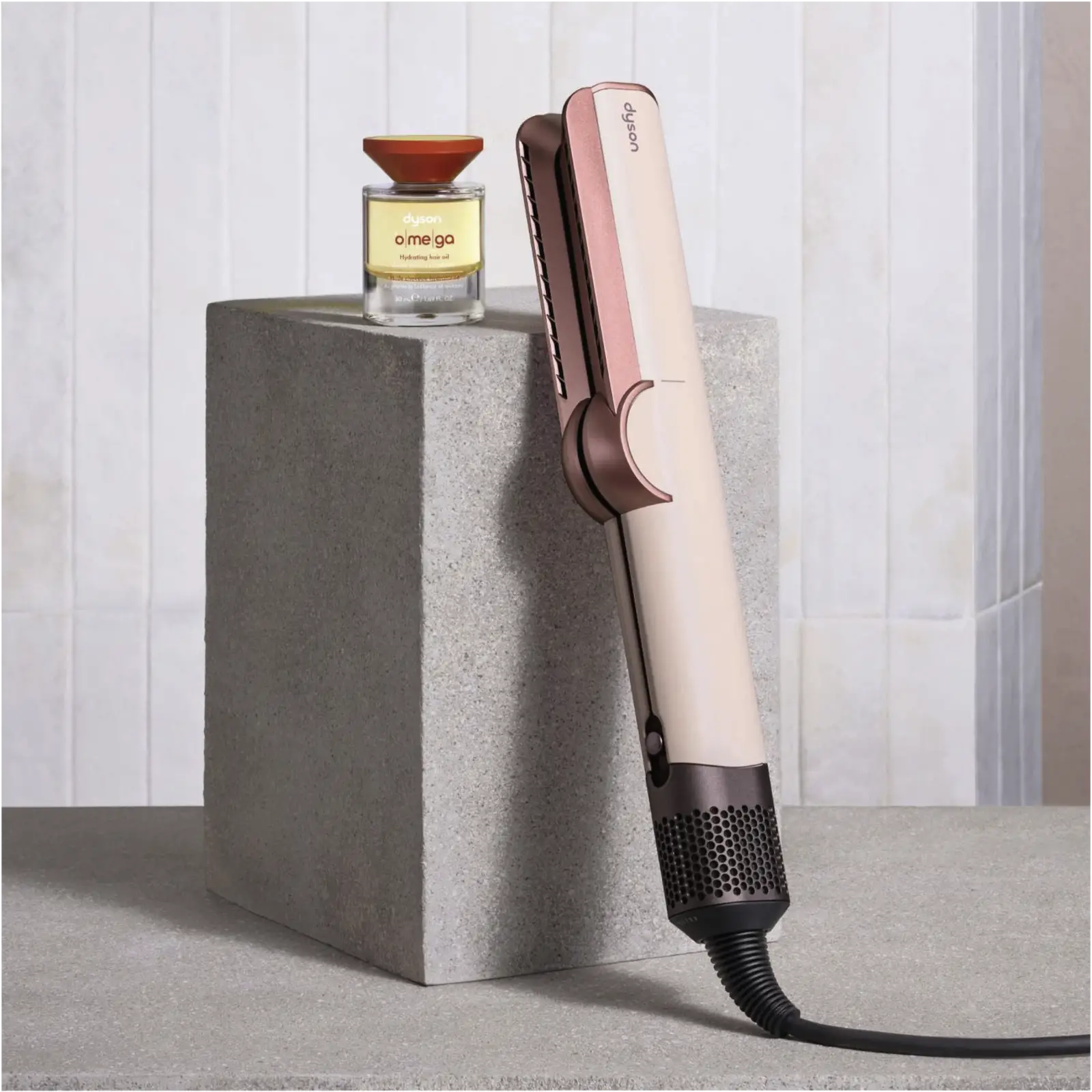 Dyson Airstrait